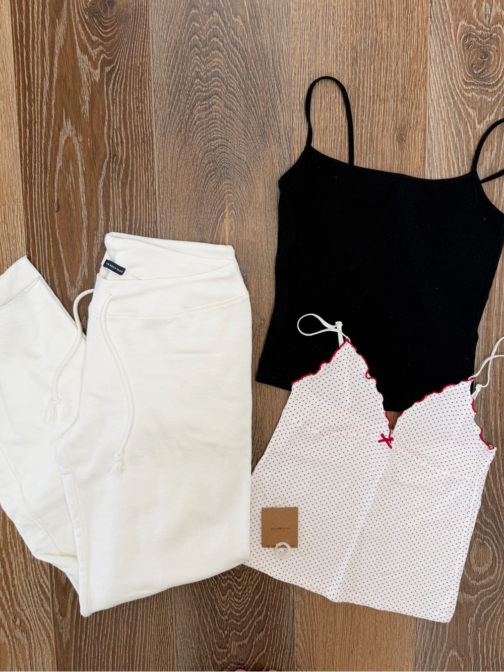BRANDY MELVILLE + GARAGE BUNDLE!